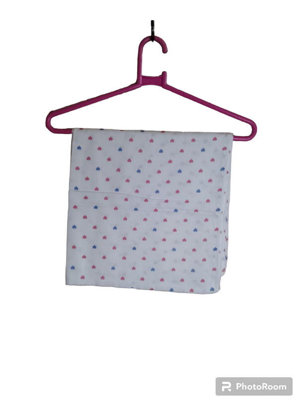 DBABST3 - Heart print newborn baby swaddles
