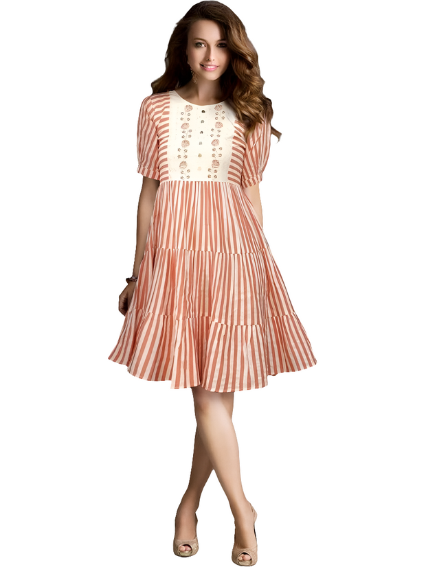TUN10 - Threadwork gown