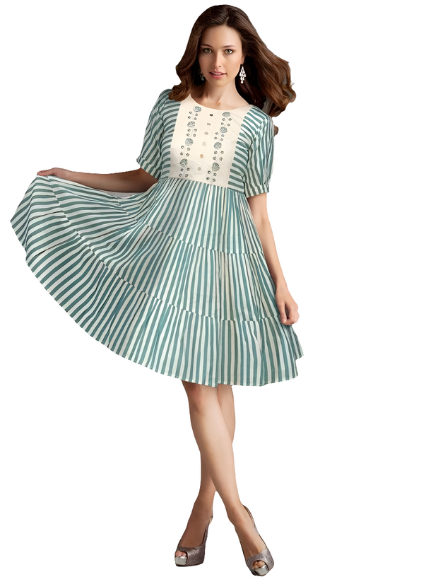 TUN10 - Threadwork gown